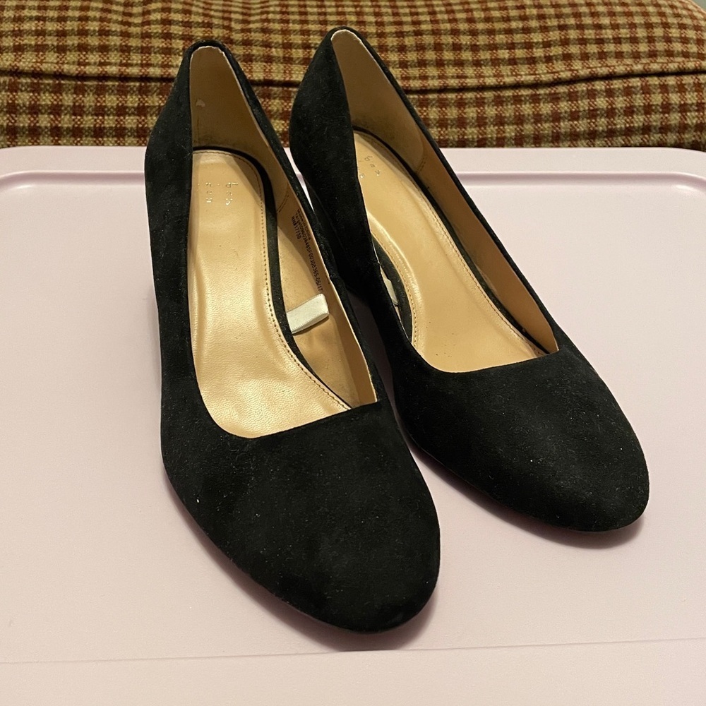 A New Day Dot Round Toe Black Wedge Heels - Picture 7 of 11